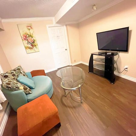 Private Suite With Private Entrance King Bed 列治文 外观 照片
